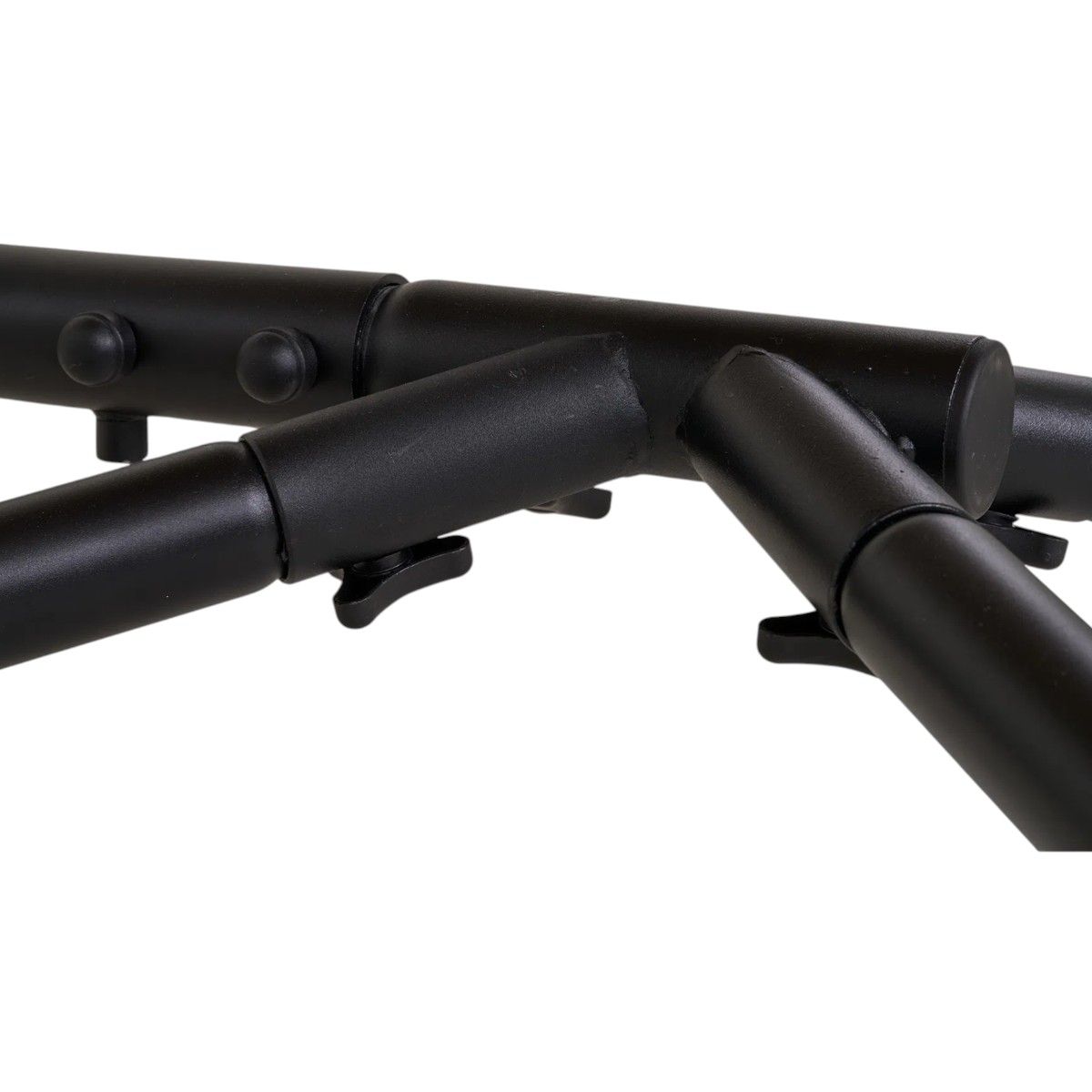 Patras hengestol ute – natur | House Nordic